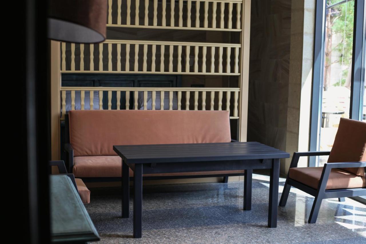 Dvin Hotel Pavlodar Kültér fotó