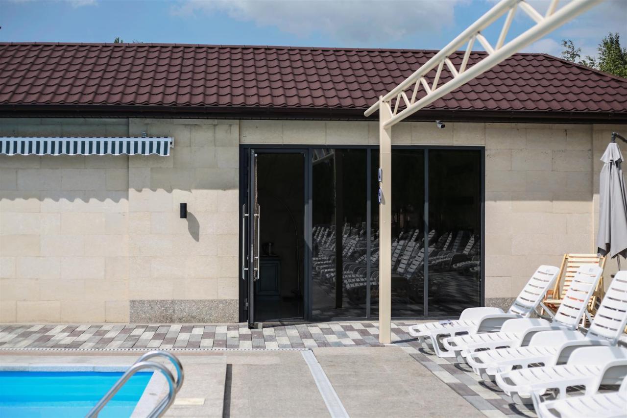 Dvin Hotel Pavlodar Kültér fotó