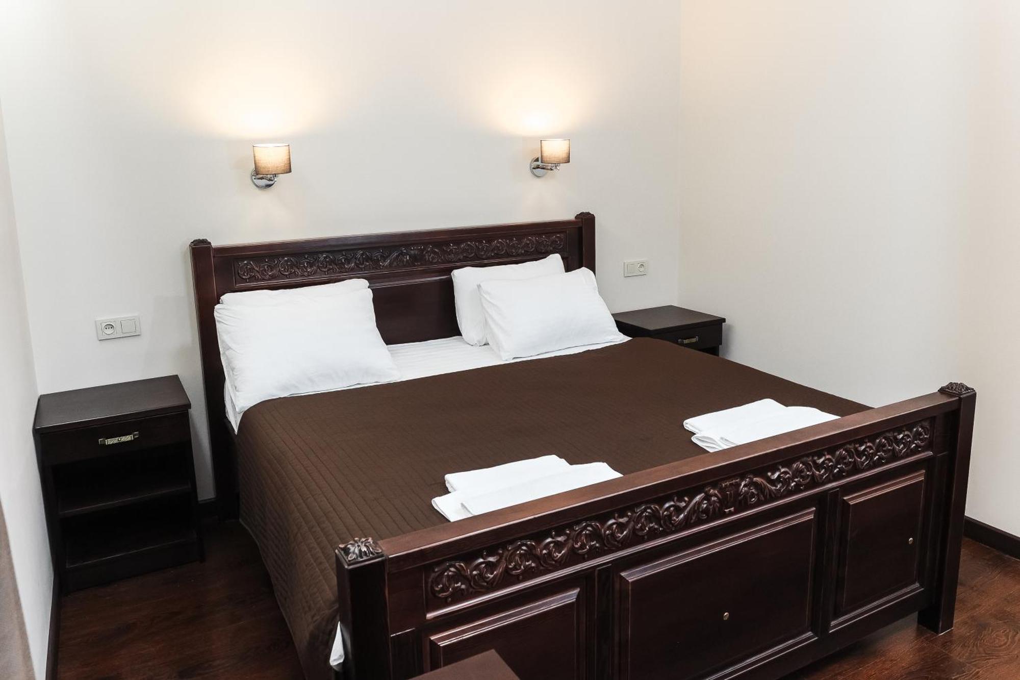 Dvin Hotel Pavlodar Kültér fotó