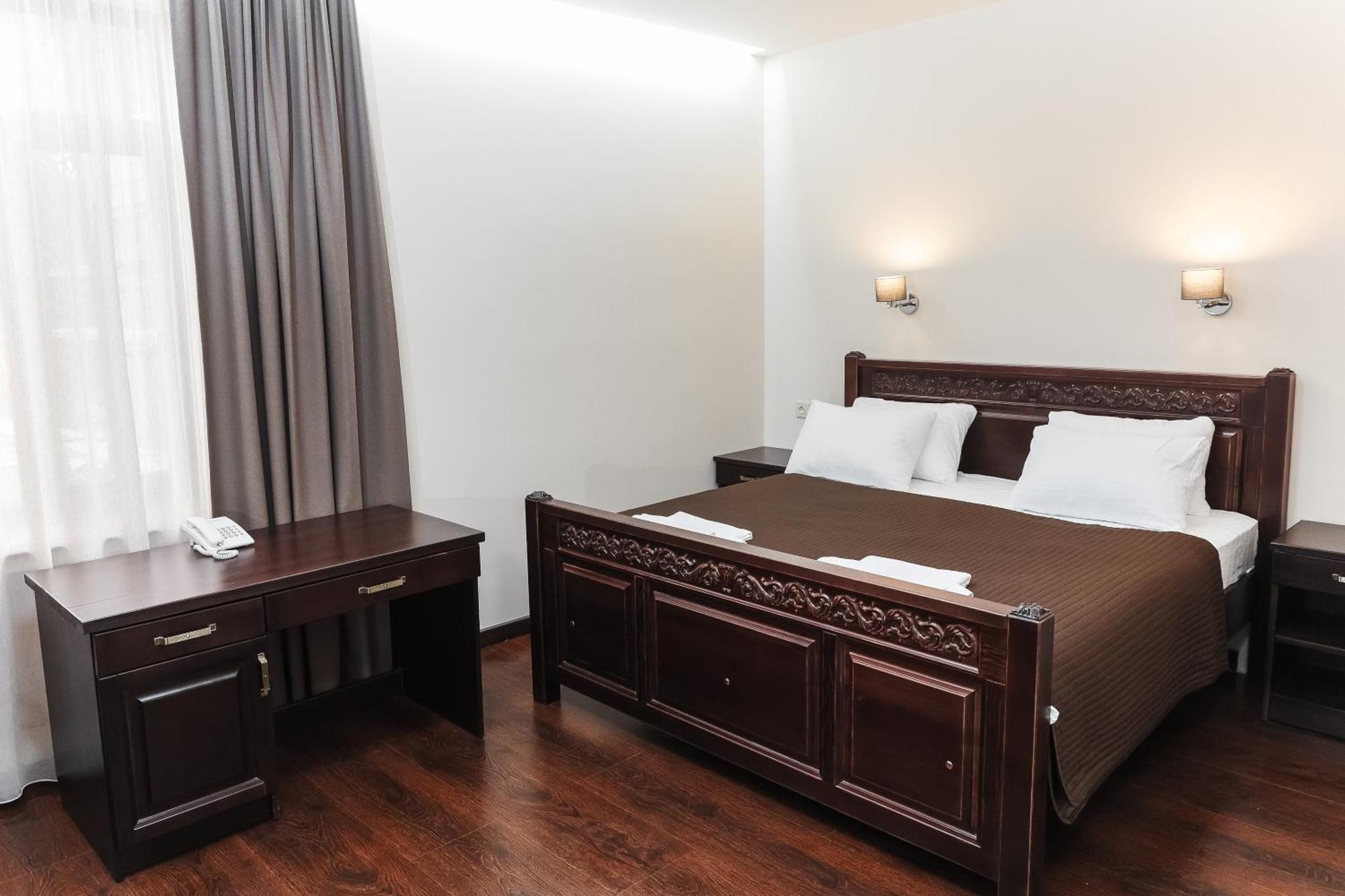 Dvin Hotel Pavlodar Kültér fotó