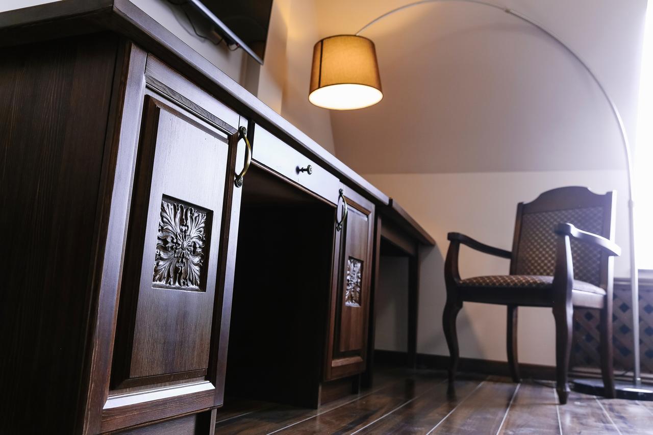 Dvin Hotel Pavlodar Kültér fotó